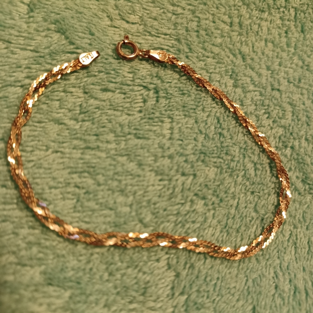 Italian 7" Sterling Silver sparkle bracelet.
